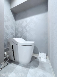 �@�I�V�����ȕǂƃ^���N���X�g�C��