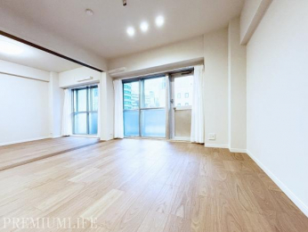 @̂u₩ȃrOɂƑ̏Ί炪W܂B