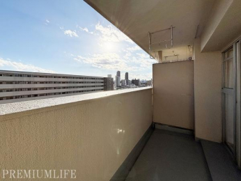 @󕨂₷AJIȃoRj[łB