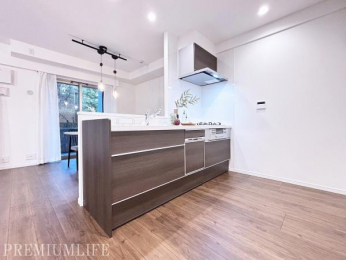 @rOɂ邲Ƒ̗lqȂ璲łΖʎLb`B