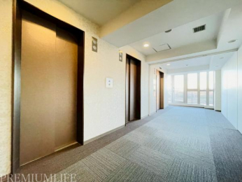 �@�G���x�[�^�[��3��ړ����y�X