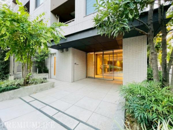 @A̗͂΂N₩ȁAYɊǗꂽGgXo}B