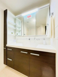 @V[t̐ʉϑɐVKς݁B̐gxxKɁB