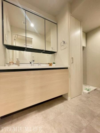 �@�O�ʋ��t���Őg�x�x���X���[�Y��