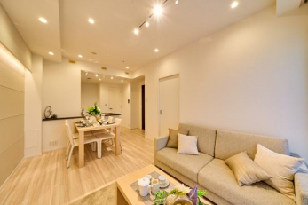 @Vvȓ́AlXȃCeAƂ̑ǂłB