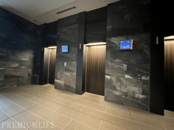 @hƃJtGx[^[BhƐݔĂ܂B