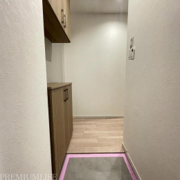 �@�������肵�����ւŁA���q�����D��ہB���ɂ̓V���[�Y�{�b�N�X�������B