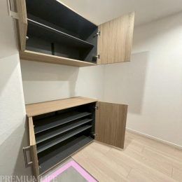 �@��e�ʂ̃V���[�Y�{�b�N�X�B��i���i�Ŏg�������̂ł���d�l�ł��B