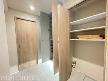 �@��e�ʃV���[�Y�N���[�N�Ō��ւ�������