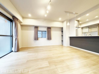 �@�u�₩�Ȍ��ƕ��ɕ�܂�Ȃ���A����̌�����Y�ꂽ���Ԃ����߂������������B