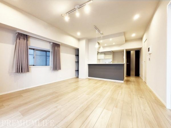 �@��15.4����LDK�ŁA�Ƒ��c���̎��Ԃ����߂������������B