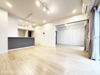 �@�V���v���Ő������̂�������́A�l�X�ȃC���e���A�Ƃ̑������ǂ������B�����D�݂ɂ����������o���Ă��������B