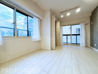 �@2�ʍ̌��Ŗ��邢�m��