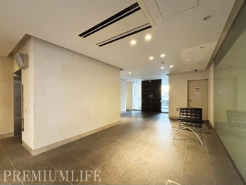 �@�h�Ɩʂ����S�̐��������r�[���