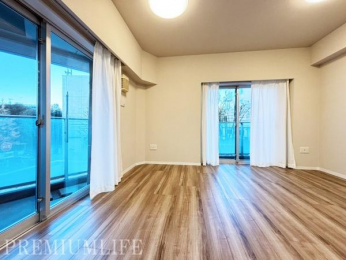 �@���ʂ��̗ǂ����r���O�ŉ��K�ɉ߂����܂�