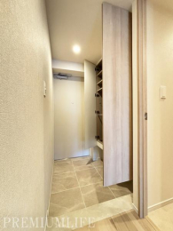 �@��e�ʃV���[�Y�N���[�N�Ō��ւ�������