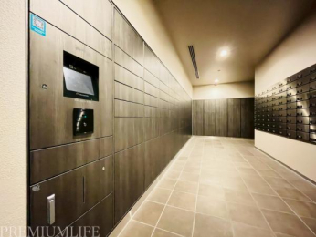 �@�s�ݎ��ɕ֗��ȑ�z�{�b�N�X��ݒu���[���{�b�N�X���אڂ��Ă��܂��B