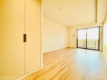 �@���[�X�y�[�X������������r���O