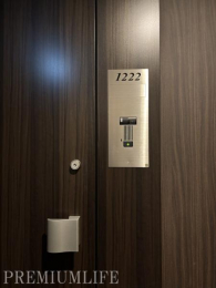 �@�h�Ɩʂ��d���������Ɋ��������j�^�[�C���^�[�z���t��