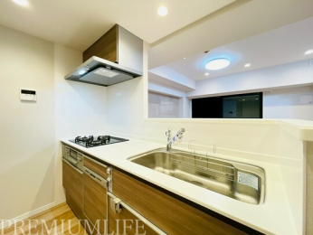 �@�Ζʎ��L�b�`���ŉƑ��Ƃ̎��Ԃ���؂�