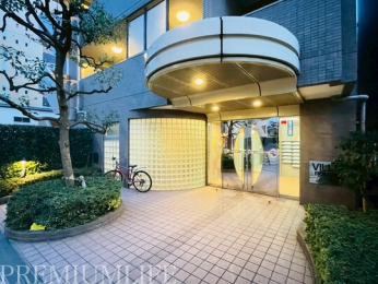 �@�΂��f����L�߂̃G���g�����X