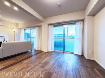 �@�ׂ̗m�����J������΍L�X���Ԃ�