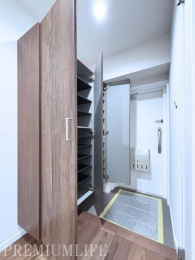 �@��e�ʃV���[�Y�N���[�N�Ō��ւ�������