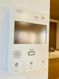 �@�h�Ə�����S�̃��j�^�[�t�C���^�[�t�H��