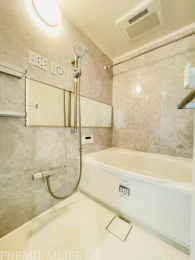 �@�Y��ȗ����œ��X�̔�ꂪ�����܂��B