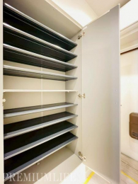 �@��e�ʃV���[�Y�N���[�N�Ō��ւ�������