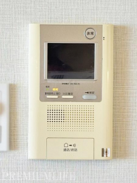 �@�y���j�^�[�t���C���^�[�z���z