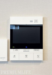 �@�y���j�^�[�t�C���^�[�z���z