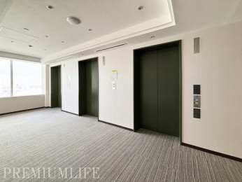 �@�G���x�[�^�[�����ŁA��K�ւ̈ړ������K