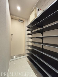 �@��e�ʃV���[�Y�N���[�N�Ō��ւ�������