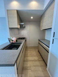 �@�����X�y�[�X�̊m�ۂ��ꂽ�L�b�`��