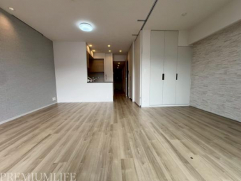 �@�Ζʎ��L�b�`���ŋ�Ԃ��L���g���܂��B