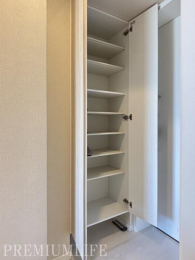 �@��e�ʃV���[�Y�N���[�N�Ō��ւ�������