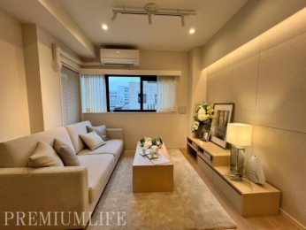 �@�Ƒ��c���̎��Ԃ�������A���������Ɖ������������J�������郊�r���O