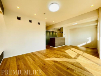 �@�L���ɗ]�T������Ƌ�̔z�u�����₷�����r���O