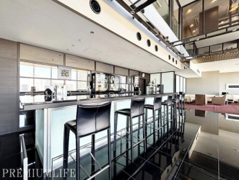 �@��l�̎��Ԃ�����ށA���O�W���A���[�ȃo�[���E���W�B