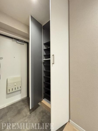 �@��e�ʃV���[�Y�N���[�N�Ō��ւ�������