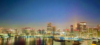 �@�W����̒��]���f�G�ł��B