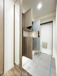 �@��e�ʃV���[�Y�N���[�N�Ō��ւ�������