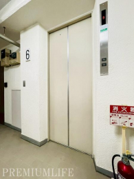 �@�G���x�[�^�[�����ŁA��K�ւ̈ړ������K