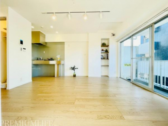 �@������̍̌��������A���邢���͋C�̃��r���O