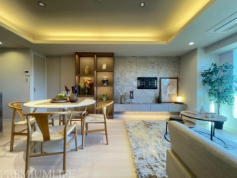 �@15�����̍L�X���r���O�ŉƑ��Ƃ̎��Ԃ��߂����܂��B