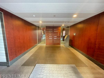 �@�Ǘ��̍s���͂����Y��ȃG���g�����X�ł��o�}��