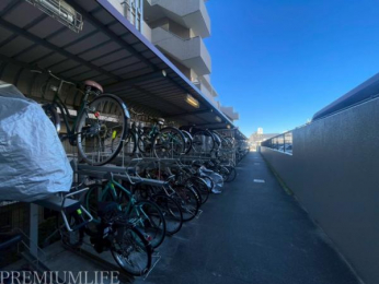 �@�~�n���ɂ͒��֏������