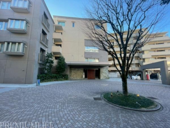 �@�G���g�����X�O�̍L����������ȃf�U�C���ł��B