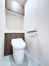 �@���������ӂ����K�ȃg�C���X�y�[�X